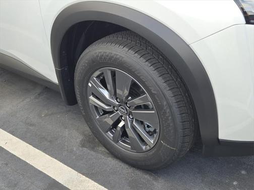 2025 Nissan Pathfinder SV FWD