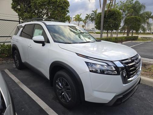 2025 Nissan Pathfinder SV FWD