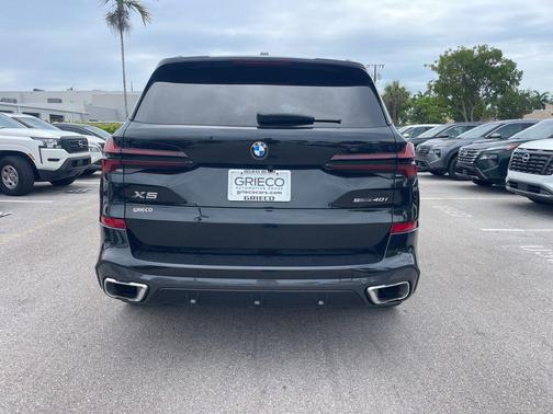 Black Sapphire Metallic 2024 BMW X5 sDrive40i