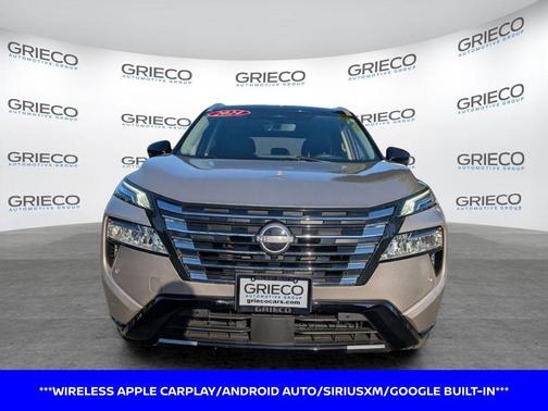 Champagne Silver Metallic/Super Black 2024 Nissan Rogue Platinum