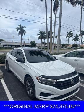 Pure White 2019 Volkswagen Jetta 1.4T R-Line