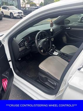 Pure White 2019 Volkswagen Jetta 1.4T R-Line