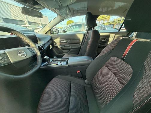 Aspen White Tricoat 2027 Nissan Sentra SR