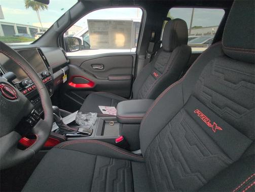 2025 Nissan Frontier PRO-X