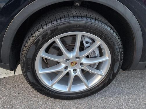 2021 Porsche Cayenne Base
