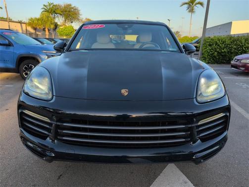 2021 Porsche Cayenne Base