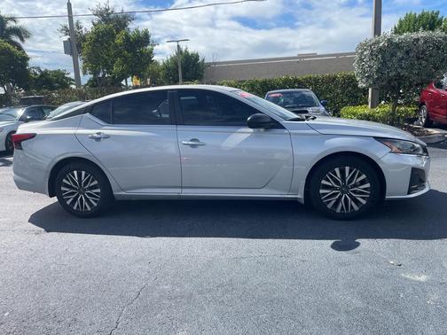 2025 Nissan Altima 2.5 SV