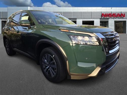 2025 Nissan Pathfinder SL FWD