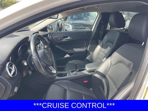 Arctic White 2017 Mercedes-Benz GLA 250 Base