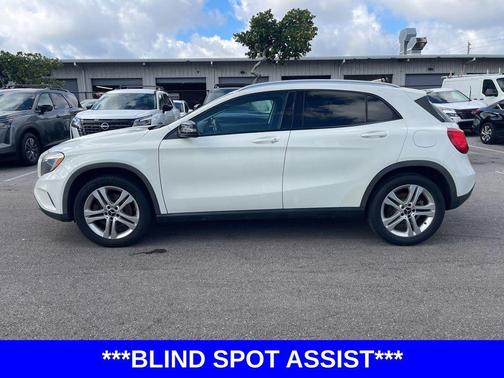 Arctic White 2017 Mercedes-Benz GLA 250 Base