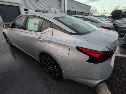 2025 Nissan Altima SR FWD