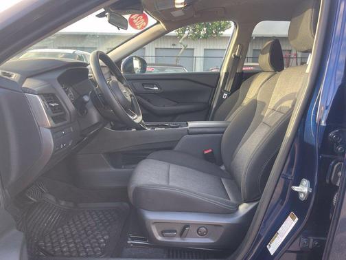 Deep Ocean Blue Pearl 2024 Nissan Rogue SV