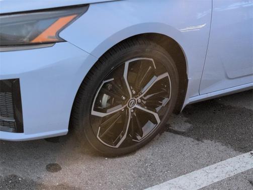 2025 Nissan Altima SR FWD