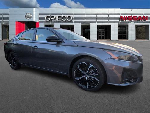 2025 Nissan Altima SR FWD