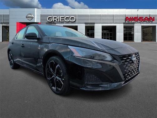 2025 Nissan Altima SR FWD