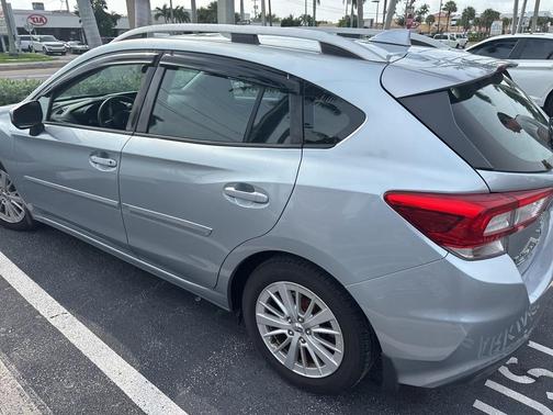 2017 Subaru Impreza 2.0i Premium