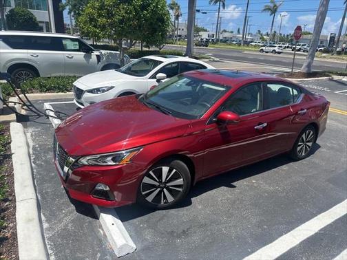 2022 Nissan Altima 2.5 SV