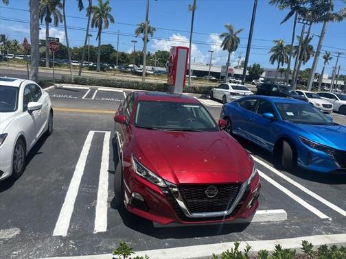 2022 Nissan Altima 2.5 SV