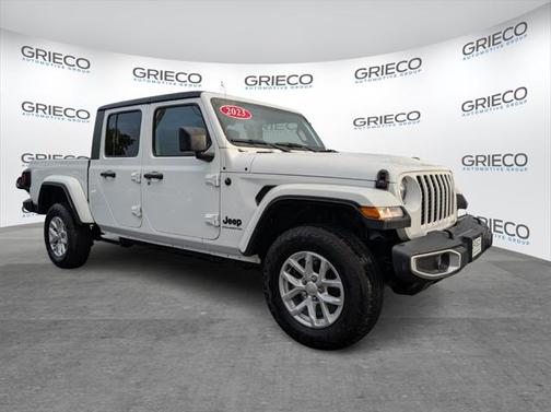 2023 Jeep Gladiator Sport S