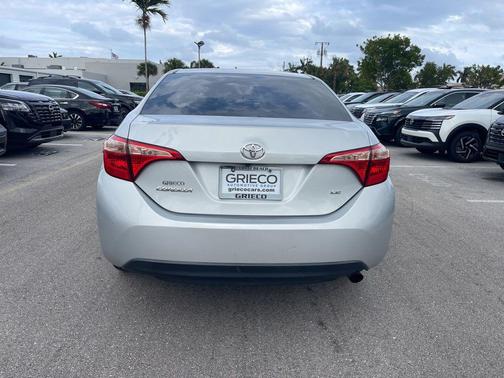 Classic Silver Metallic 2017 Toyota Corolla LE