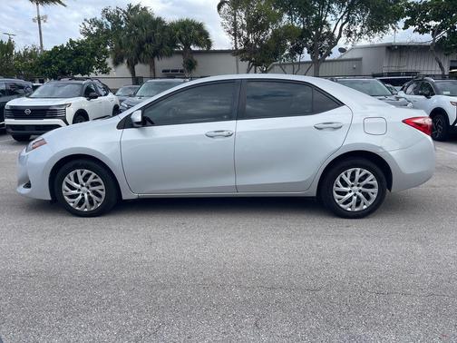 Classic Silver Metallic 2017 Toyota Corolla LE