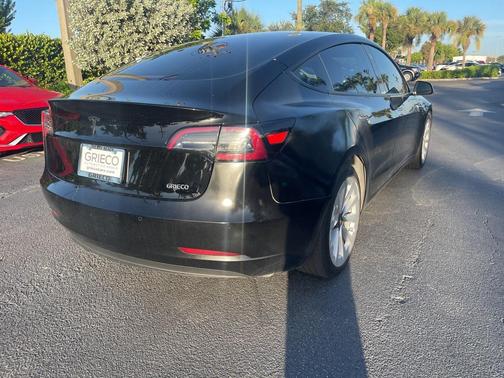2021 Tesla Model 3 Standard Range Plus