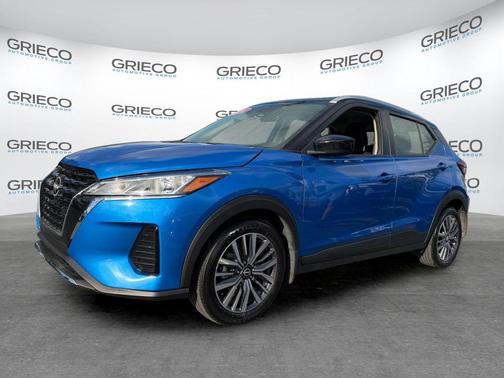 Electric Blue Metallic/Super Black 2024 Nissan Kicks SV