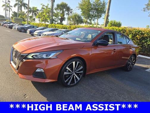 2022 Nissan Altima SR FWD