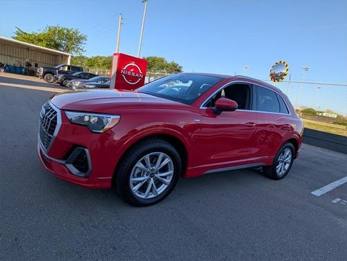 2022 Audi Q3 45 S line Premium