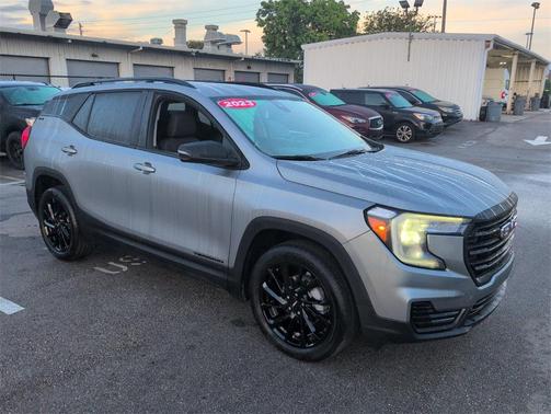 2023 GMC Terrain SLE