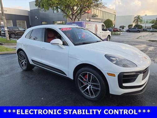 2022 Porsche Macan Base