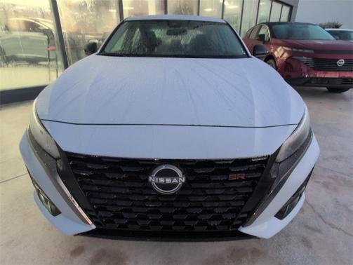 2025 Nissan Altima SR FWD