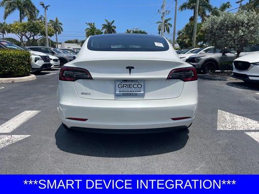 Pearl White Multi-Coat 2023 Tesla Model 3 Standard Range