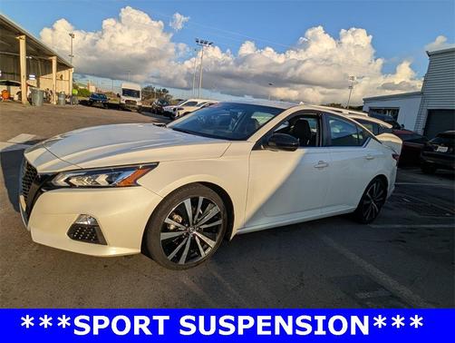 2022 Nissan Altima SR FWD