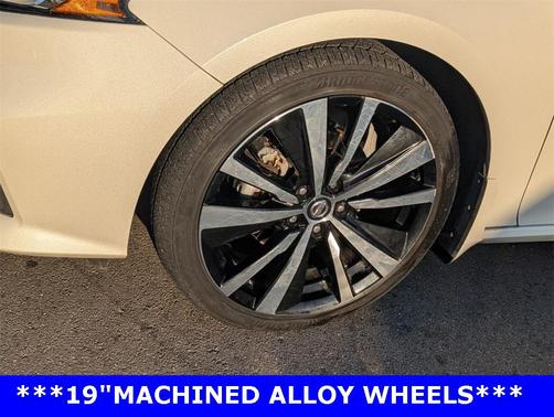 2022 Nissan Altima SR FWD