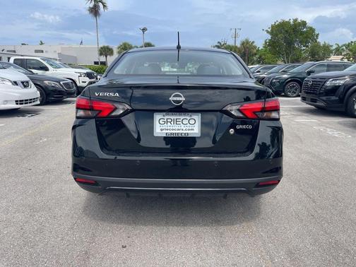 Super Black 2023 Nissan Versa 1.6 S