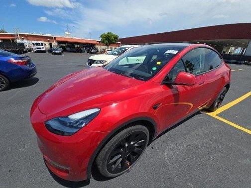 2022 Tesla Model Y Long Range Dual Motor All-Wheel Drive