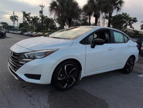 2024 Nissan Versa 1.6 S