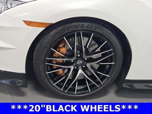 2024 Nissan GT-R Premium Dual-clutch 6-Speed Transmission