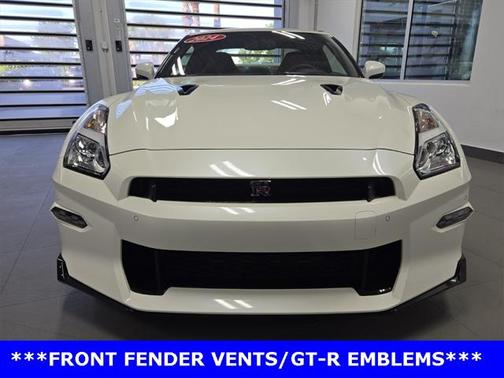 2024 Nissan GT-R Premium Dual-clutch 6-Speed Transmission