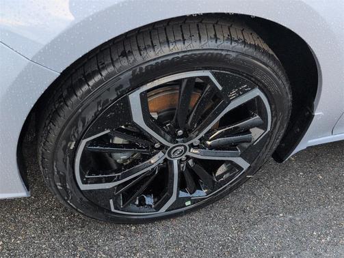 2025 Nissan Altima SR FWD