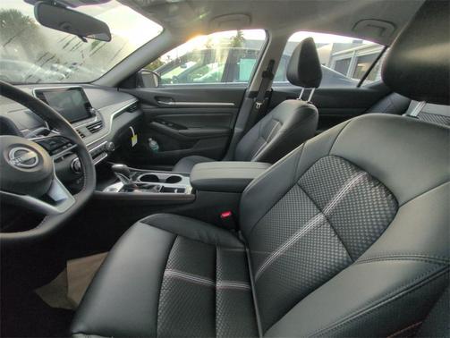 2025 Nissan Altima SR FWD