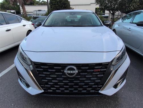 2025 Nissan Altima SR FWD