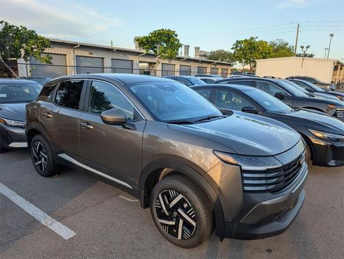 2025 Nissan Kicks SV