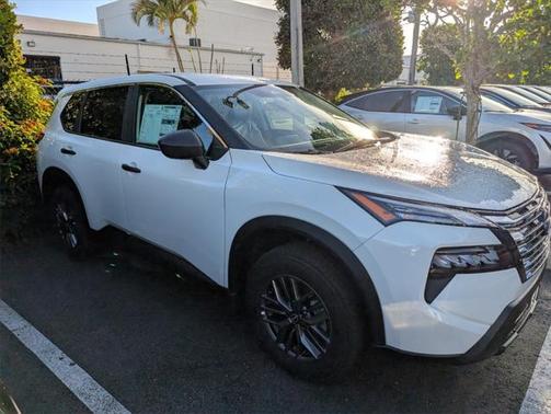 2025 Nissan Rogue S