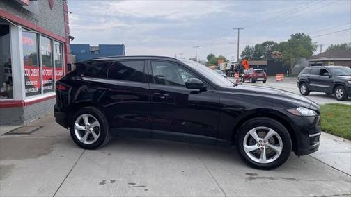 2019 Jaguar F-PACE 25t Premium
