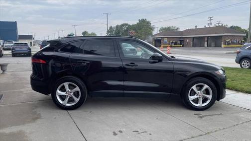 2019 Jaguar F-PACE 25t Premium