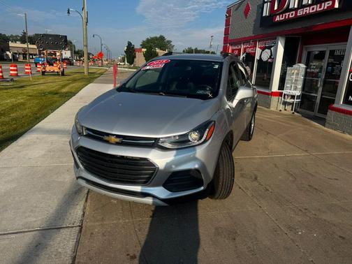 Silver 2018 Chevrolet Trax LT