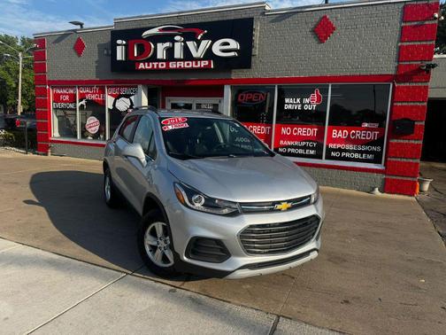 Silver 2018 Chevrolet Trax LT
