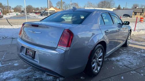 2017 Chrysler 300C Base